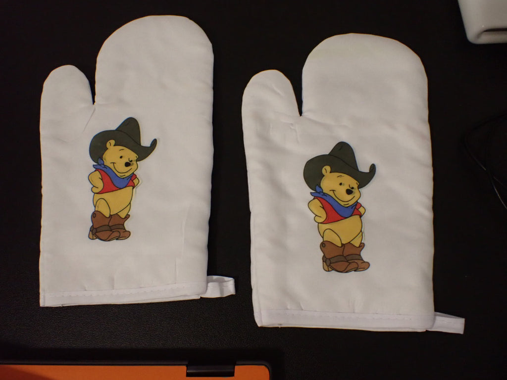 Custom oven mitts and potholders