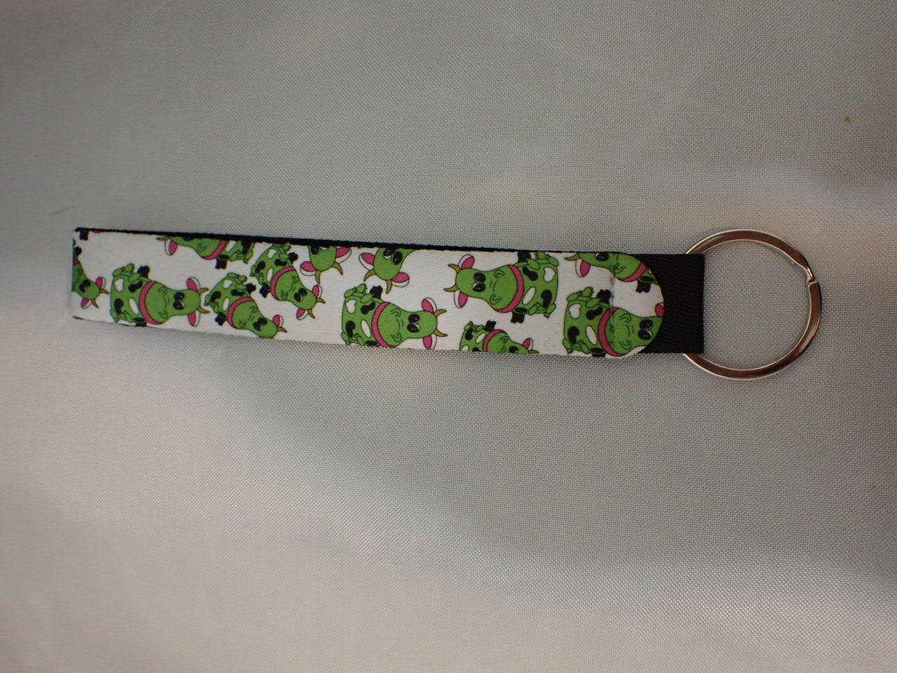 custom wristlets and lanyards
